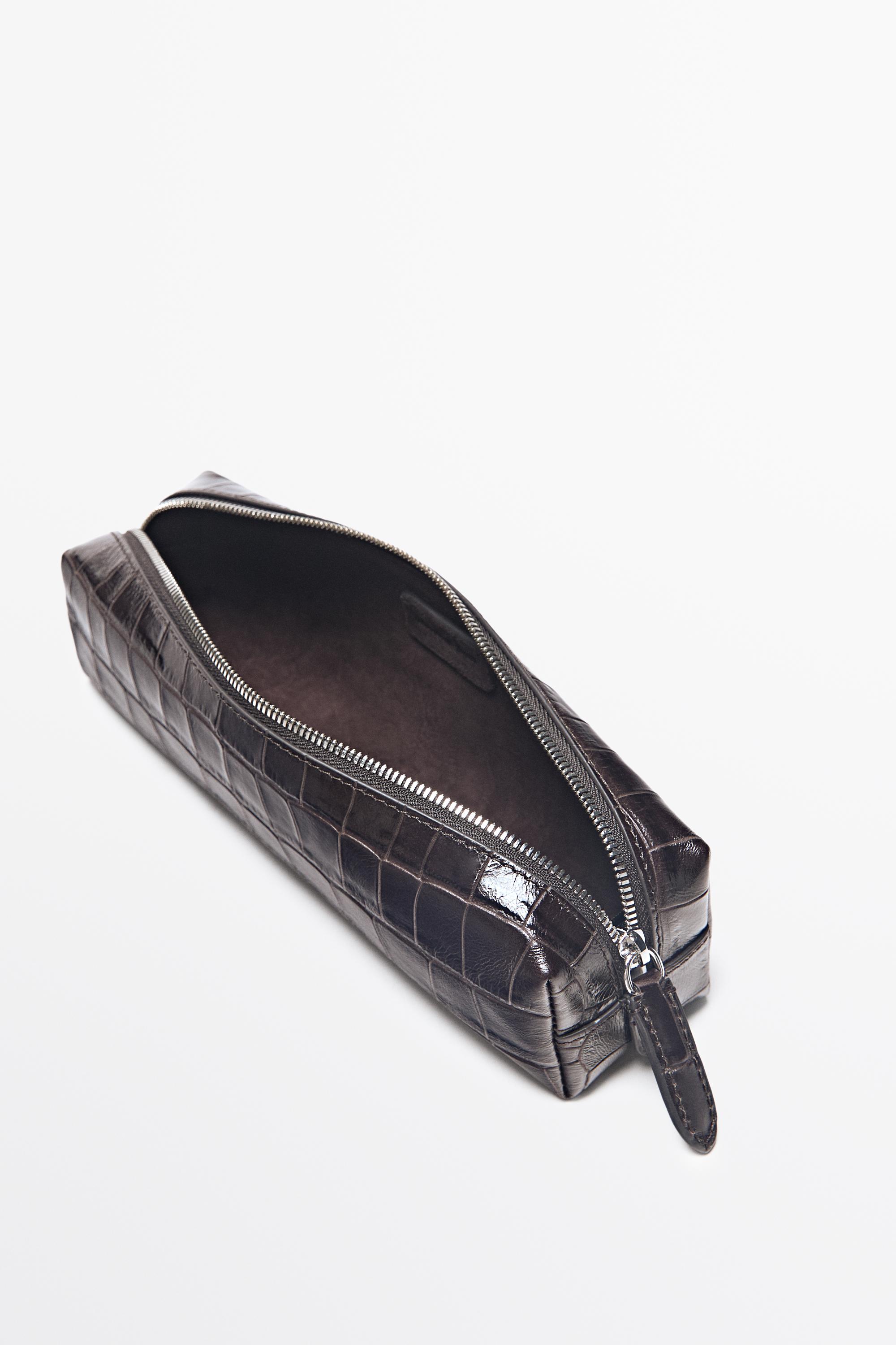 Trousse en cuir texturé